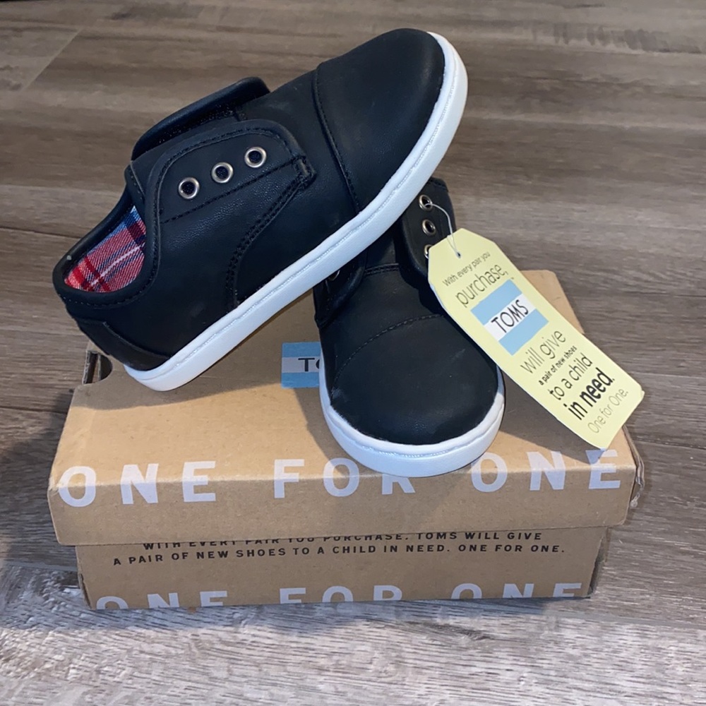 Toms Tiny Paseo - Black Synthetic Leather - 9T